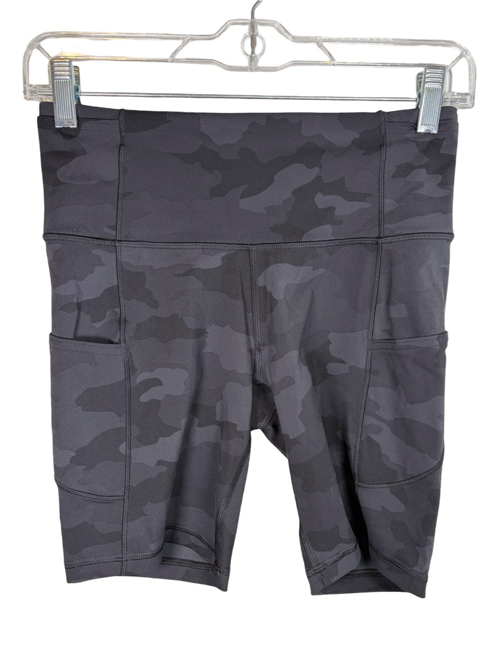 Lululemon Athleta wunder train High-Rise short size 6 grey camo